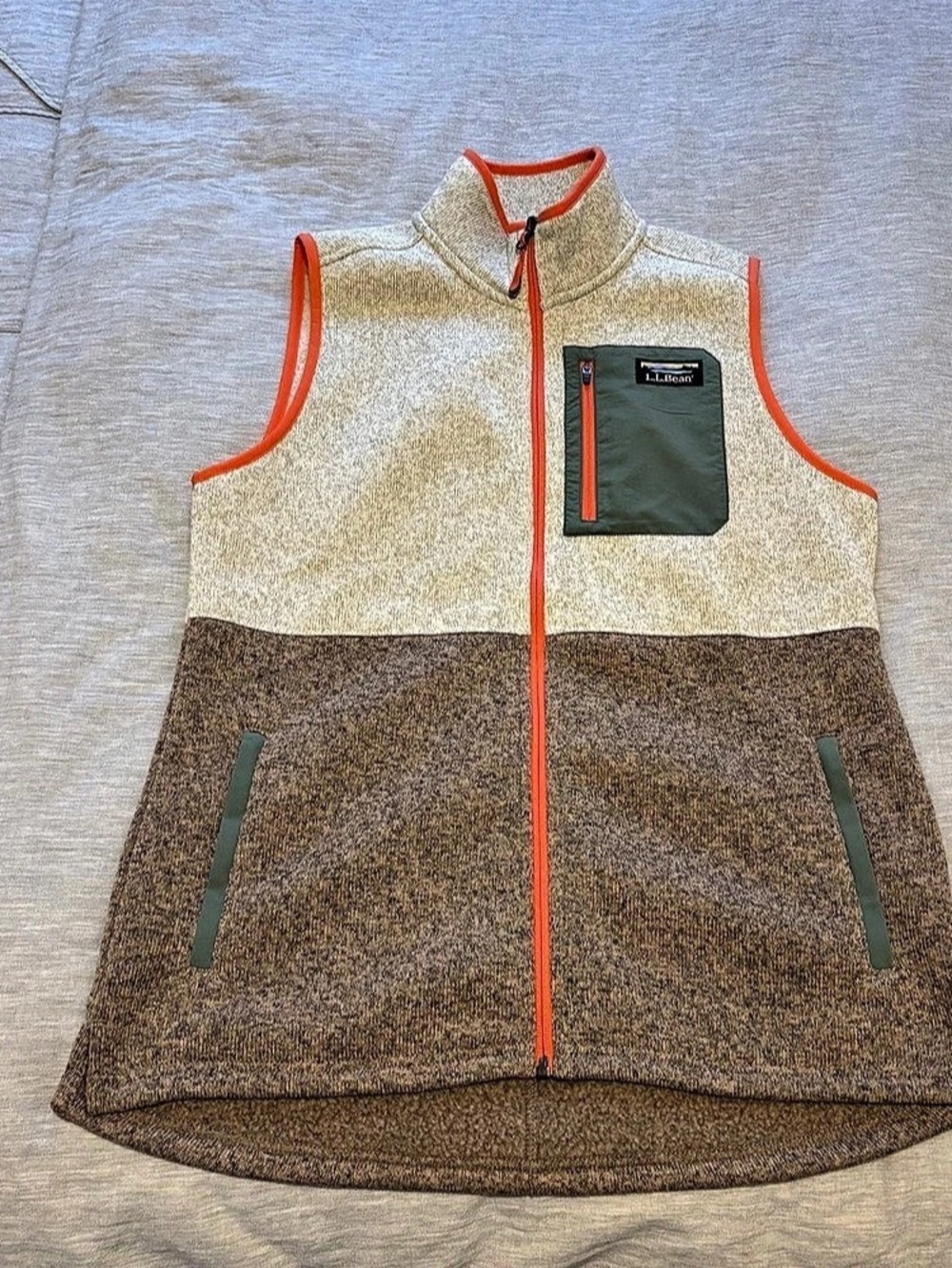 NWOT L.L.Bean Mountain Classic Fleece Vest Brown & Cream Medium